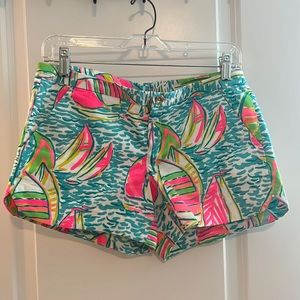 Woman’s Lilly Pulitzer Adie short